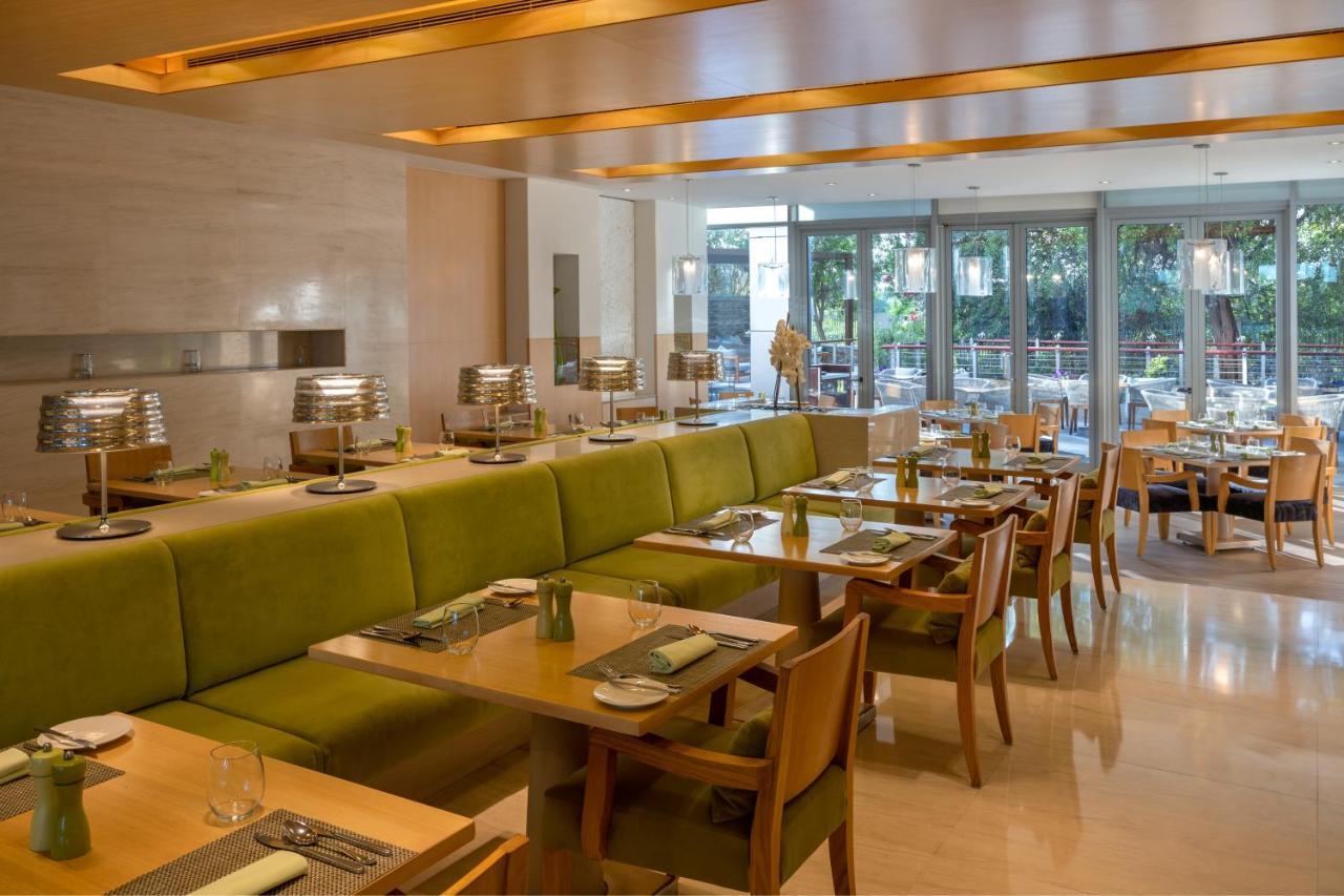 Park Rotana Hotel 5*